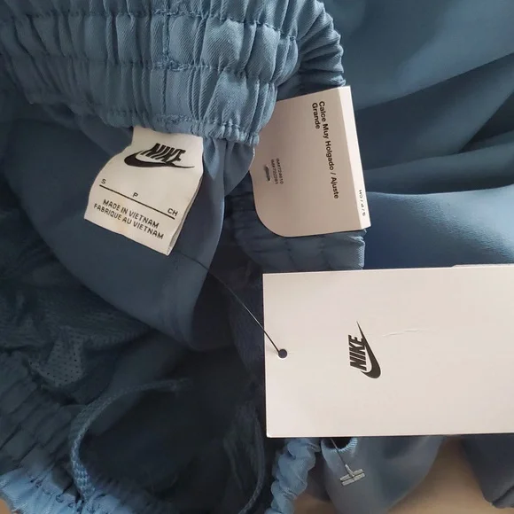 Nike Oversized Fit Light Blue Cargo Joggers Pants - Picture 5 of 7